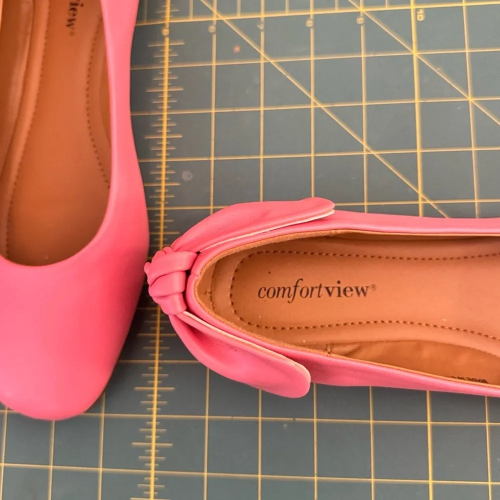 NWOT Comfortview Vibrant Pink Loafers - Picture 3 of 5